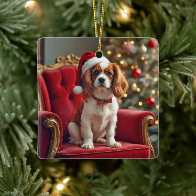 Christmas King Charles Spaniel On a Red Chair Ceramic Ornament (Tree)