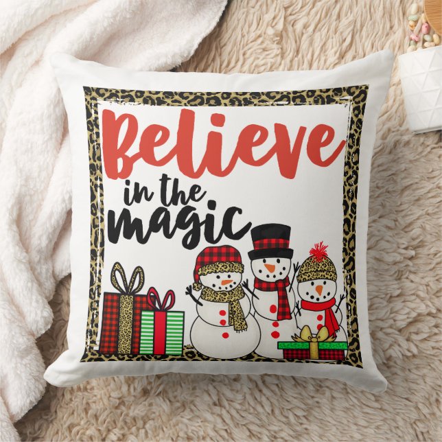 Christmas living room  throw pillow (Blanket)