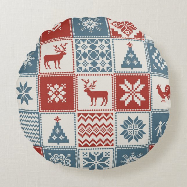 Christmas pattern in patchwork style. Traditional  Round Pillow (Front)