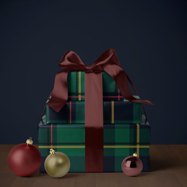 Christmas plaid classic holiday simple wrapping paper (Creator Uploaded)