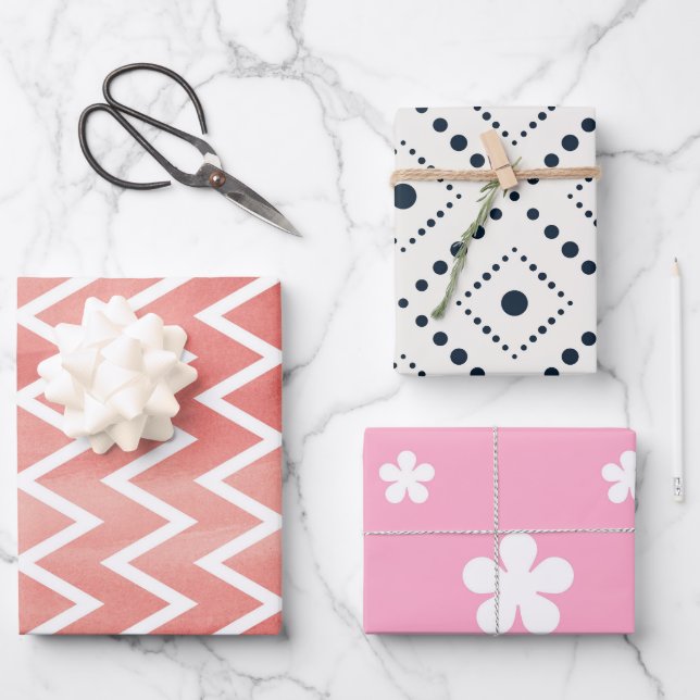 Christmas plaid coordinating wrapping paper sheets (Front)