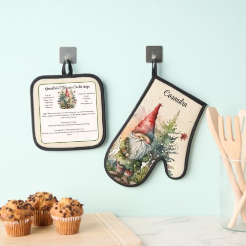 Christmas Recipe keepsake  Cookies Vintage Gnome Oven Mitt  Pot Holder Set