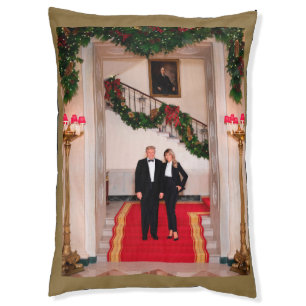 Christmas steps President Donald Trump & Melania Pet Bed