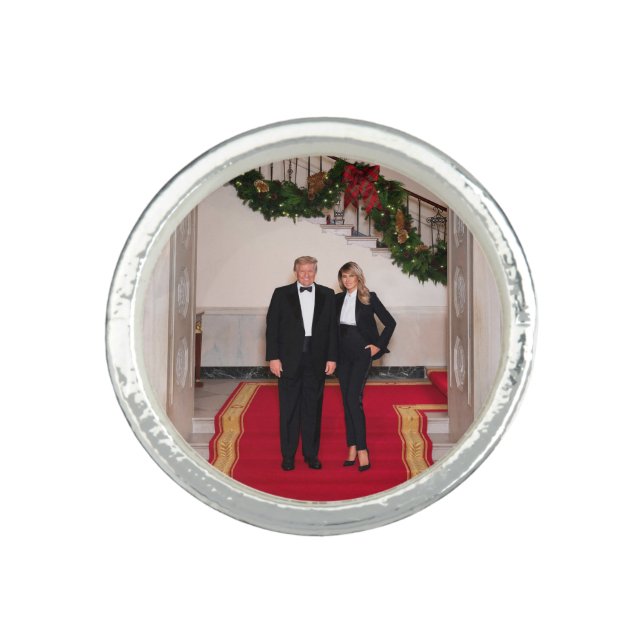 Christmas steps President Donald Trump & Melania Ring (Front)