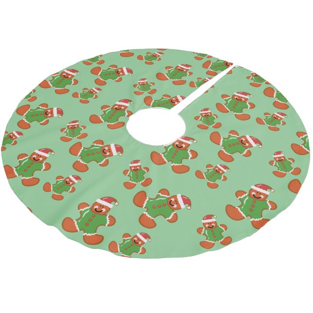 Christmas Tree skirt Gingerbread Men on Plaid bkg (Angled)