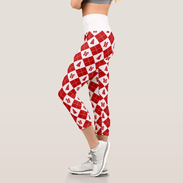 Christmas Trees with Gift Boxes Pattern Capri Leggings (Left)