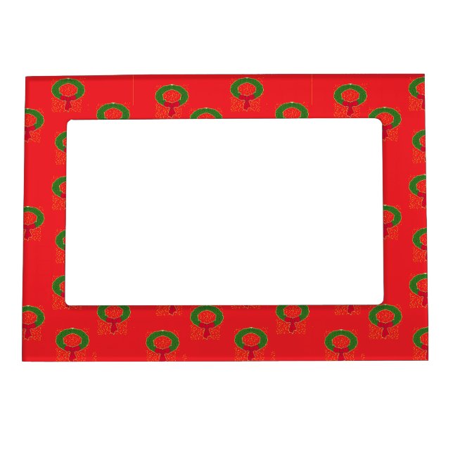 Christmas wreath on red magnetic frame (Front)