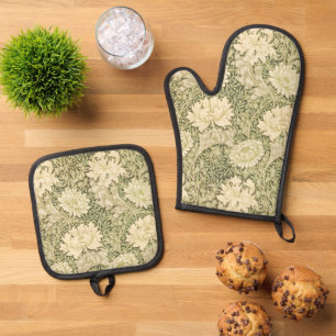 Chrysanthemum by William Morris, Vintage Art Oven Mitt & Pot Holder Set
