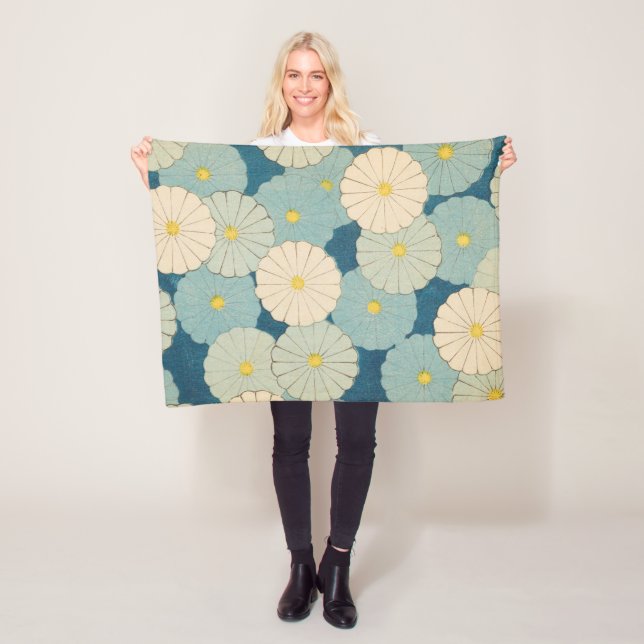 Chrysanthemum Pattern Fleece Blanket (In Situ)