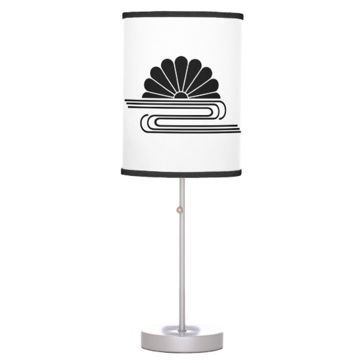 Chrysanthemum with water table lamp (Front)