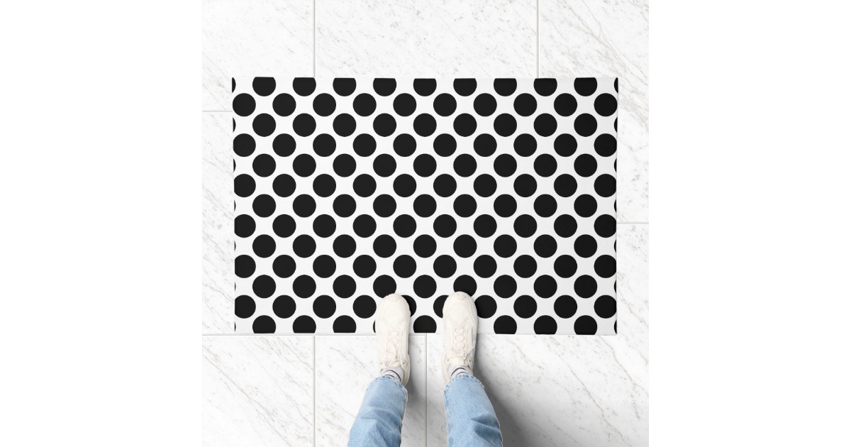 Circle Pattern Black and White Doormat Zazzle