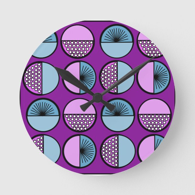 Circles and Stars Round Clock (Front)