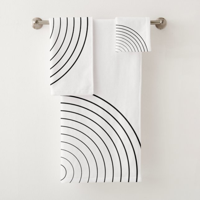 Circles Bath Towel Set (Insitu)