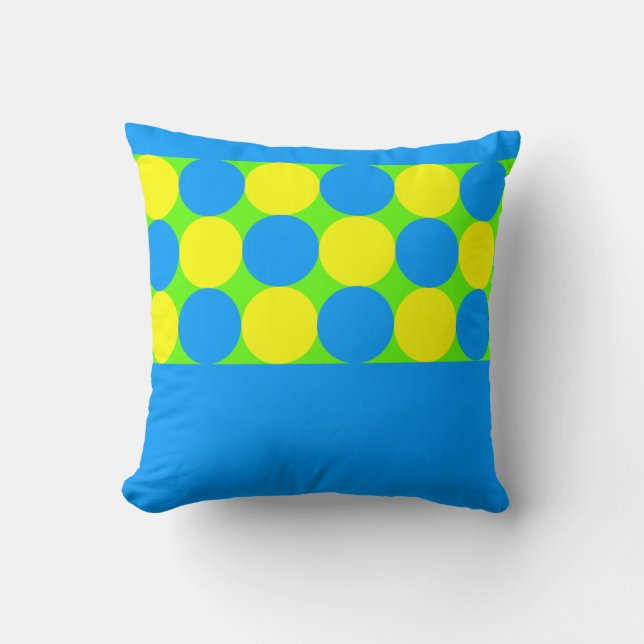 Circles Pattern Throw Pillow (Front)