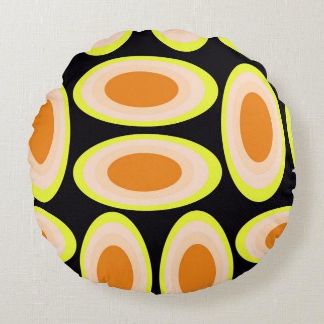 Circles Round Pillow (Front)