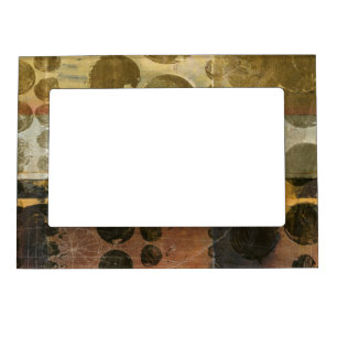 Circular Green Droplets Magnetic Frame