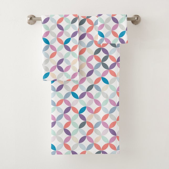 Circular quartered pattern cool tone colors bath towel set (Insitu)