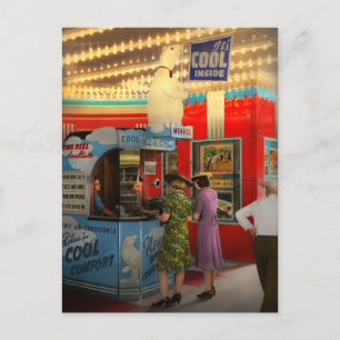 City - Chicago, IL - Relax in cool comfort 1940 Postcard