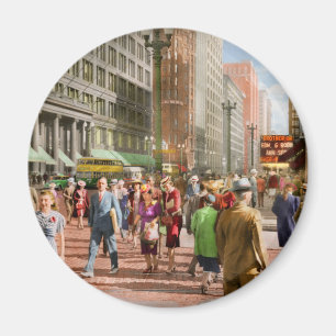 City - Chicago - Shopping Crowds 1940 Magnet