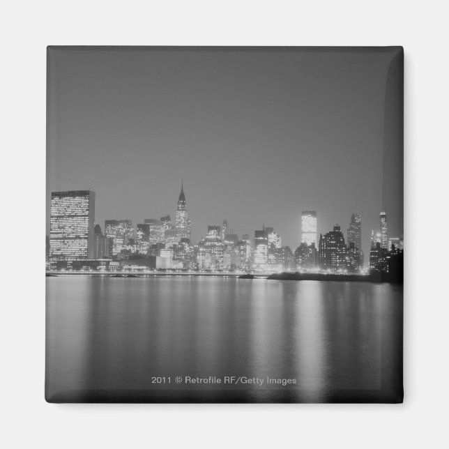City skyline at night magnet (Front)