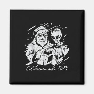Cl Of 2025 Graduate Men Bigfoot Alien Sasquatch Lo Magnet