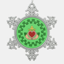 Claddagh and Green Knotwork