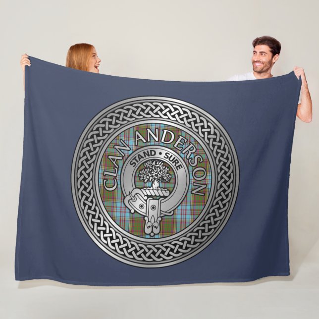 Clan Anderson Crest & Tartan Knot Fleece Blanket (In Situ)