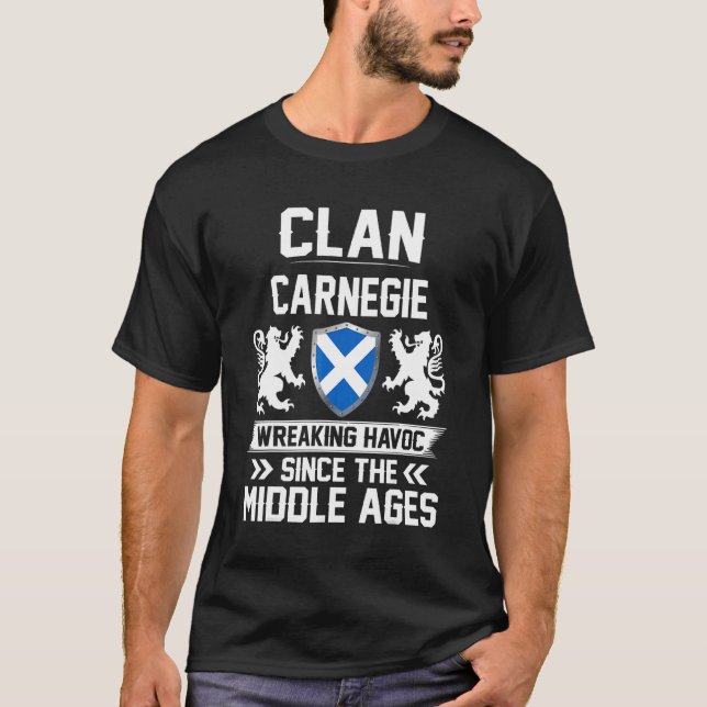 Clan Carnegie Scottish Family Clan Scotland Wreaki T-Shirt (Front)