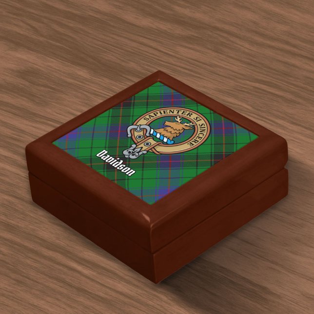 Clan Davidson Crest over Tartan Gift Box (Creator Uploaded)