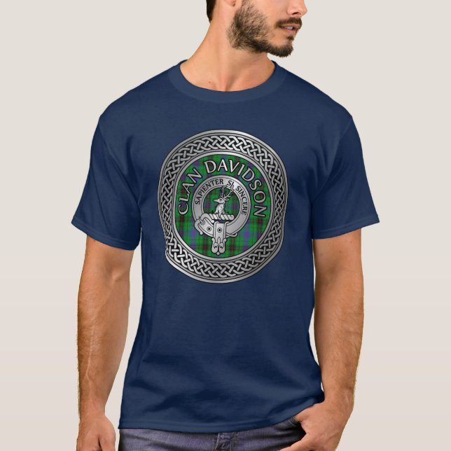 Clan Davidson Crest & Tartan Knot T-Shirt (Front)