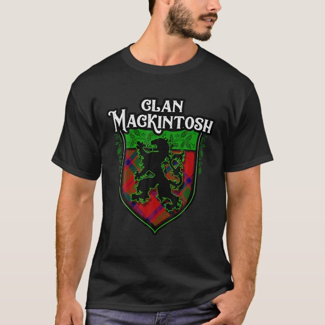 Clan Mackintosh Surname Scottish Tartan Lion Rampa T-Shirt (Front)