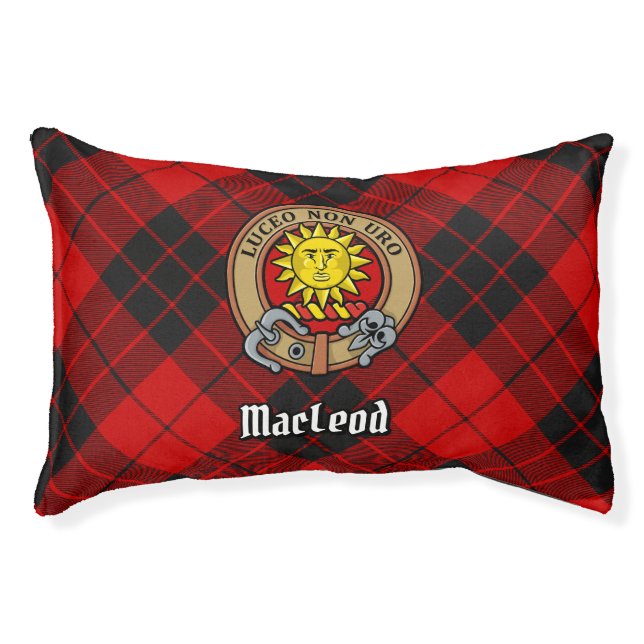 Clan MacLeod of Raasay Crest over Tartan Pet Bed (Front)