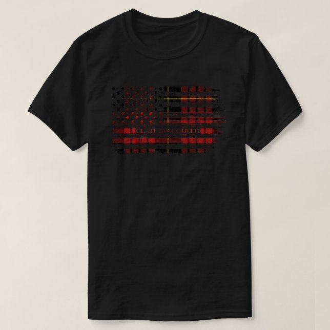 Clan Macqueen Scottish tartan US flag kilt Scotlan T-Shirt (Design Front)