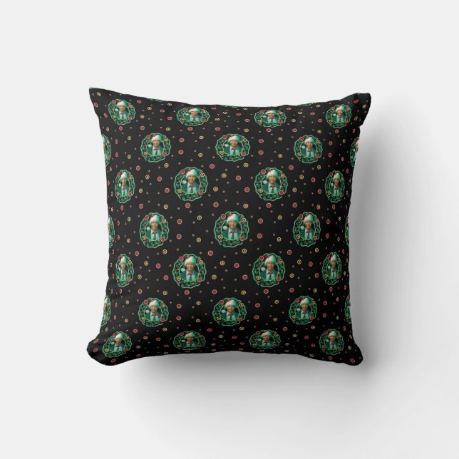 Clark Griswold Christmas Wreath Pattern Throw Pillow (Front)