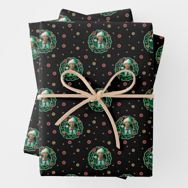 Clark Griswold Christmas Wreath Pattern Wrapping Paper Sheets (In situ)