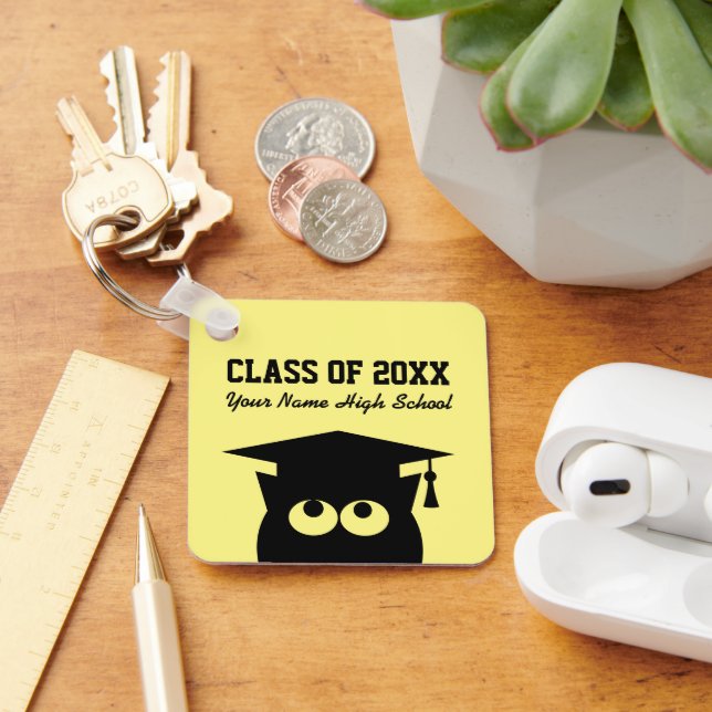 Class of 2025 graduation party favor funny cat keychain (Desk)