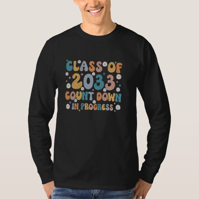 Class of 2033 Count Down Funny First Day 4th Grade T-Shirt (Front)