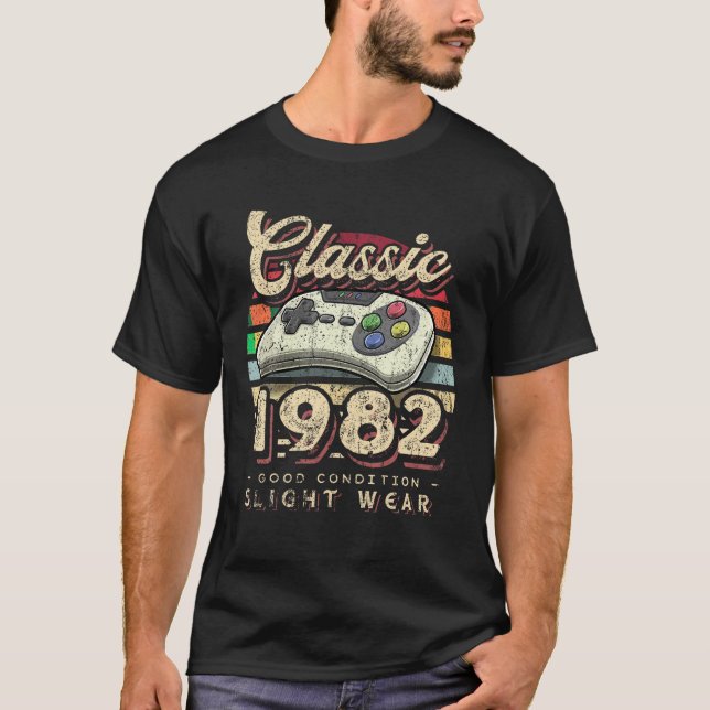 Classic 1982 40th Birthday Retro Video Game Contro T-Shirt (Front)