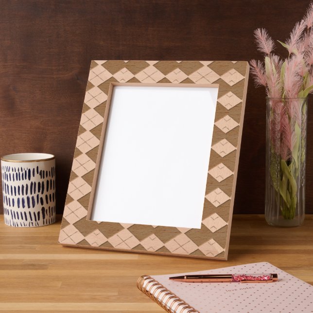 Classic Argyle Pattern Engraved Frames (Left)