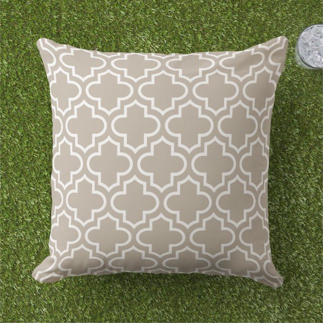 Classic Beige White Quatrefoil Trellis Outdoor Pillow (Grass)