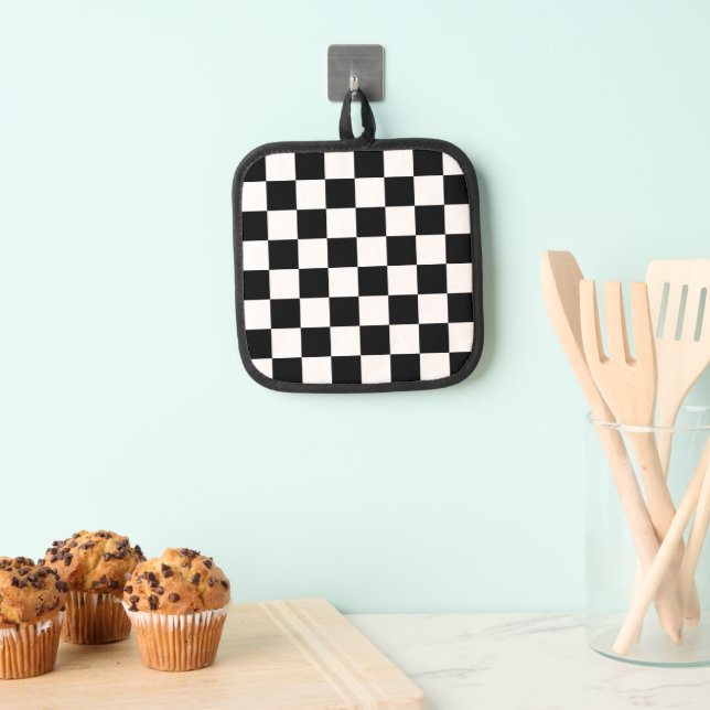 Classic Black and White Checkered Pattern Pot Holder (Insitu(Hanging))