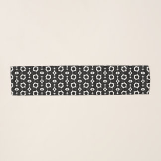 Classic black and white design scarf
