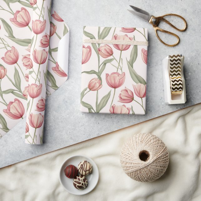 Classic Blooming Tulip Wrapping Paper (Crafts)