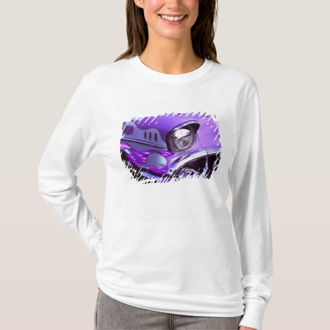 Classic car: Chevrolet with flaming hood T-Shirt (Front)