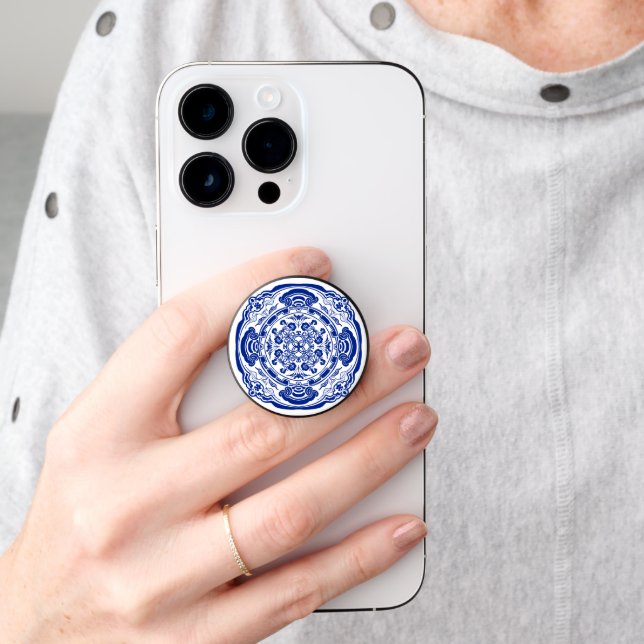 Classic Chinoiserie Blue and White Pattern PopSocket (Hand)