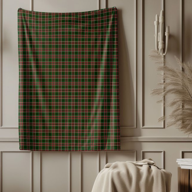 Classic Christmas Tartan Plaid Blanket Red & Green (Classic Christmas Tartan Plaid Blanket Red & Green)