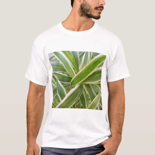 Classic Comfort Mens Leaf Design T_Shirt