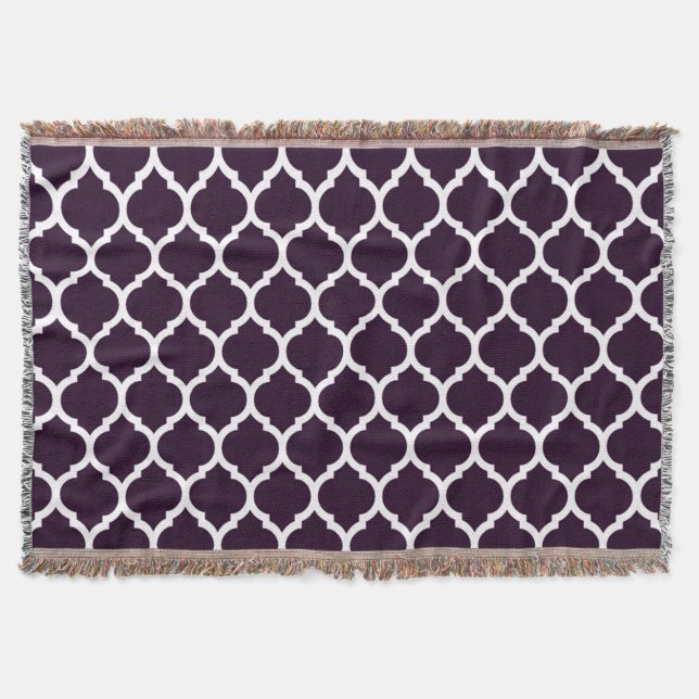 Classic Elegant Purple Moroccan Quatrefoil pattern Throw Blanket (Front)