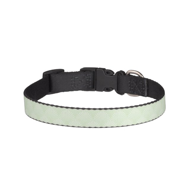 Classic foliage pattern in white and green pet collar (Front)