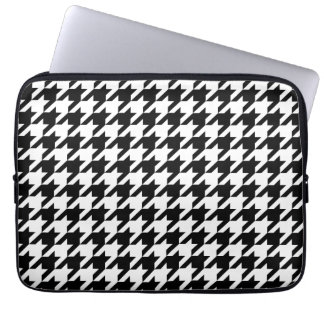 Classic houndstooth pattern Dogstooth check design Laptop Sleeve